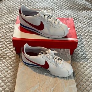 Nike women’s classic Cortez leather sneaker